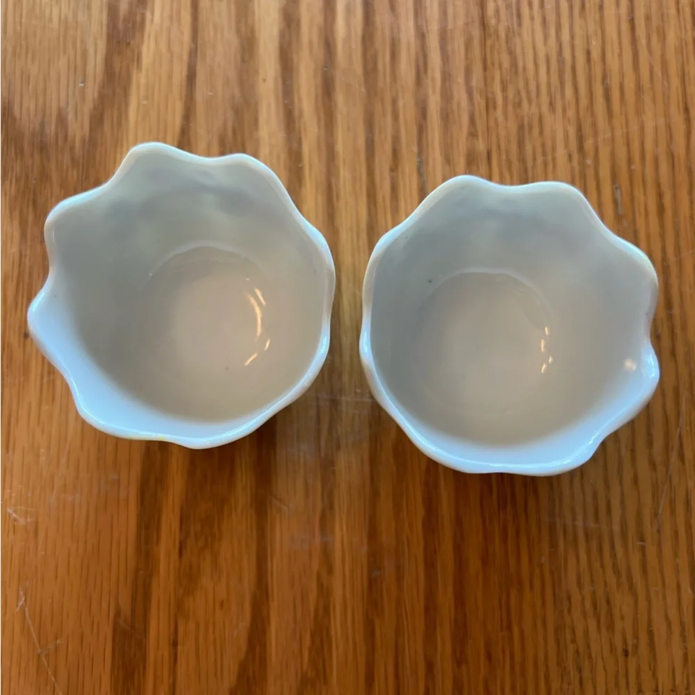 Set of 2 Vintage Chinese Dish/Sauce Bowls